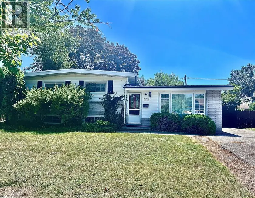 Detached at 1669 CHERRYLAWN Unit# BASEMENT, Windsor