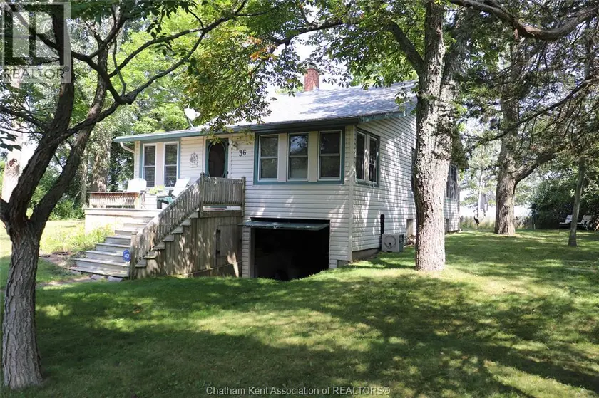 Detached at 17818 Lakeshore ROAD, Rondeau Park
