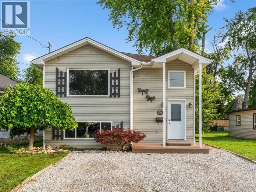 Detached at 294 Erieview DRIVE, Kingsville
