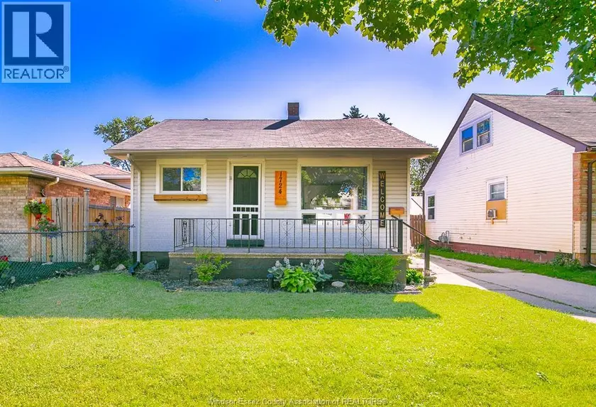 Detached at 1724 GEORGE AVENUE, Windsor
