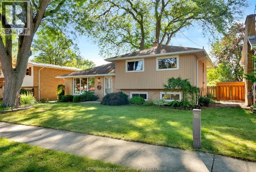 Detached at 6 MacMillan CRESCENT, Chatham