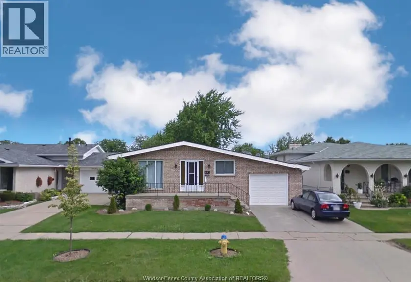 Detached at 10820 MULBERRY DRIVE Unit# LOWER, Windsor