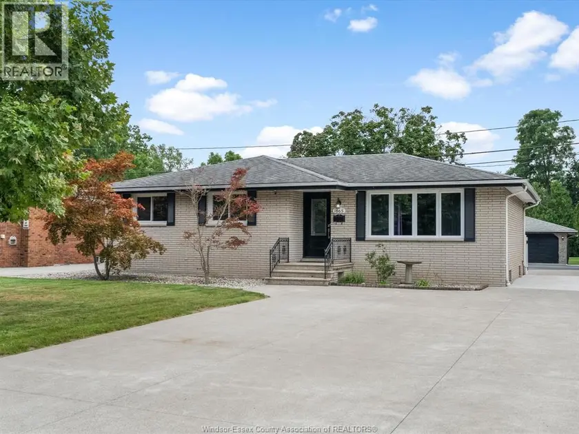 Detached at 1865 TODD LANE, LaSalle