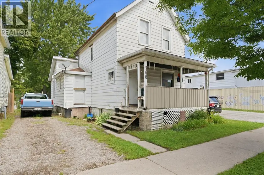Detached at 266 Devine STREET, Sarnia