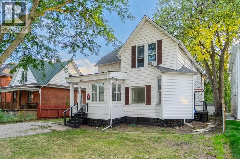 Multiplex at 523 Caron AVENUE, Windsor