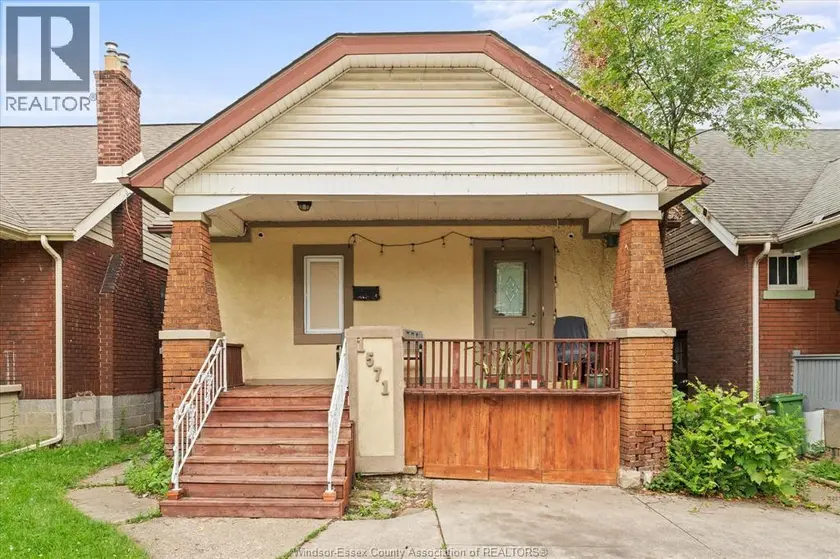 Detached at 1571 GOYEAU, Windsor