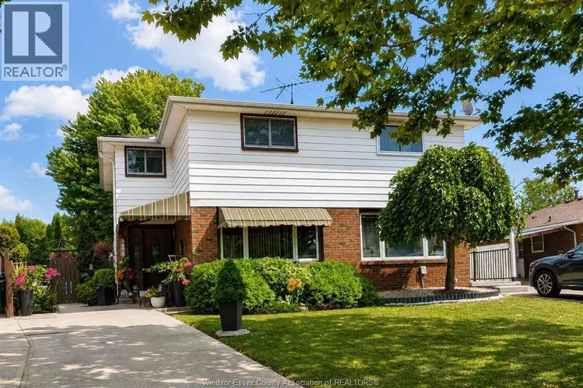 Semi-Detached/Link at 9870 LYNNGROVE, Windsor