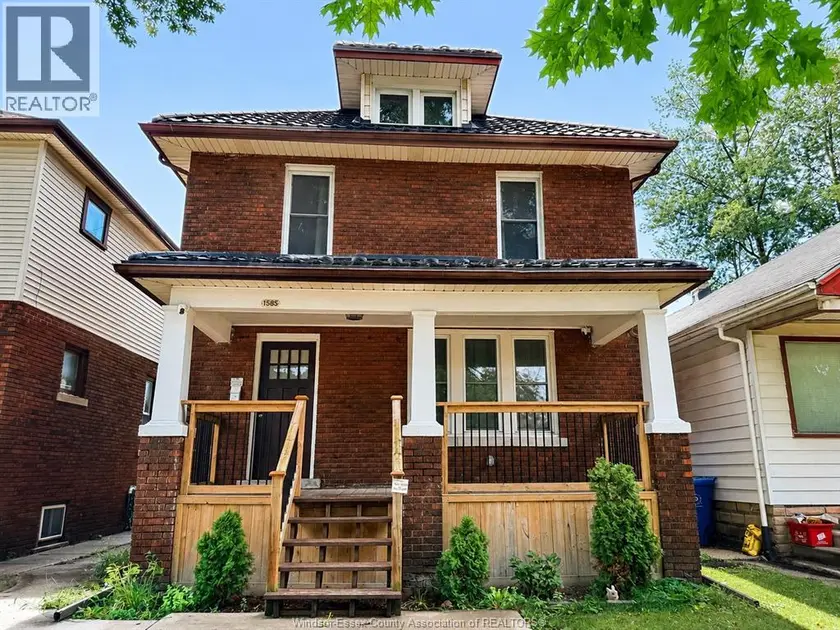 Detached at 1585 CHURCH STREET, Windsor