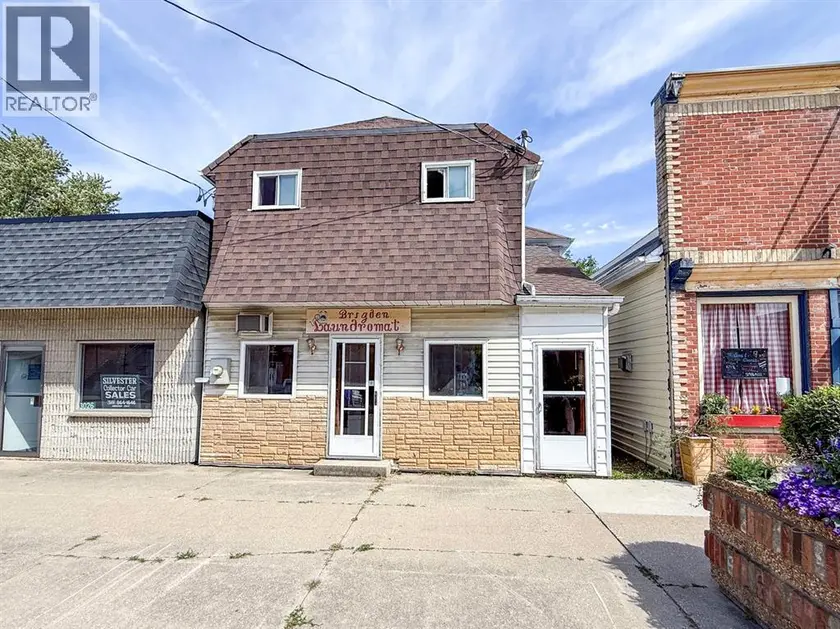 Detached at 3024 BRIGDEN ROAD, St Clair