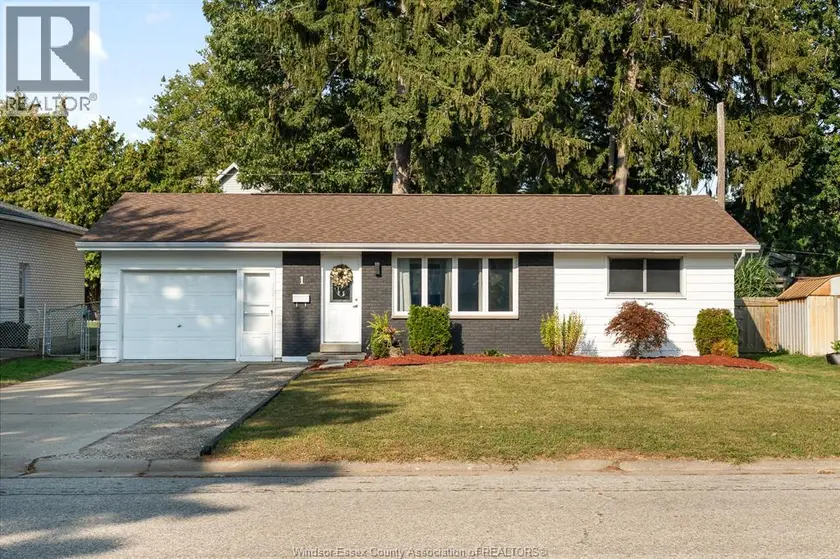 Detached at 1 LONGFIELD LANE, Leamington