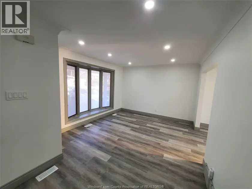 Detached at 3285 St. Patricks Unit# MAIN, Windsor