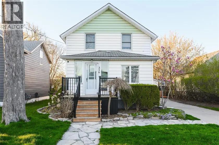 Detached at 316 BRIGHT STREET, Sarnia