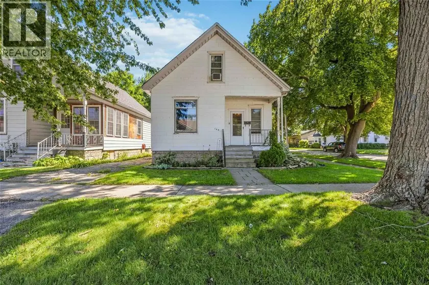 Detached at 146 MITTON STREET North, Sarnia