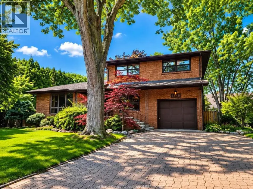 Detached at 1840 OMIRA STREET, LaSalle