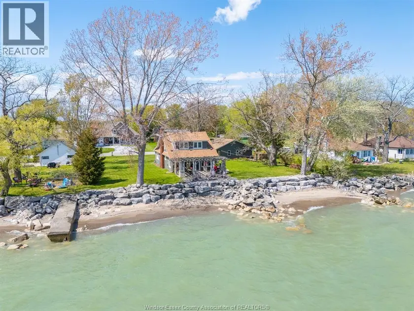 Detached at 1465 HERITAGE ROAD, Kingsville