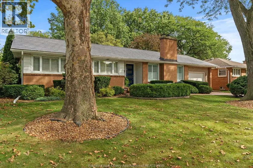 Detached at 730 Champlain DRIVE, Windsor