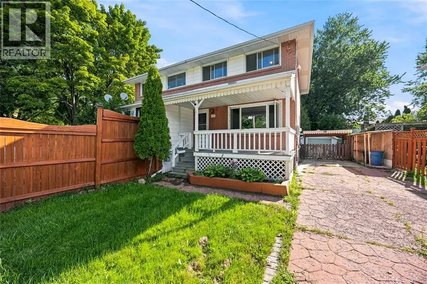 Semi-Detached/Link at 690 KEMBER AVENUE, Sarnia