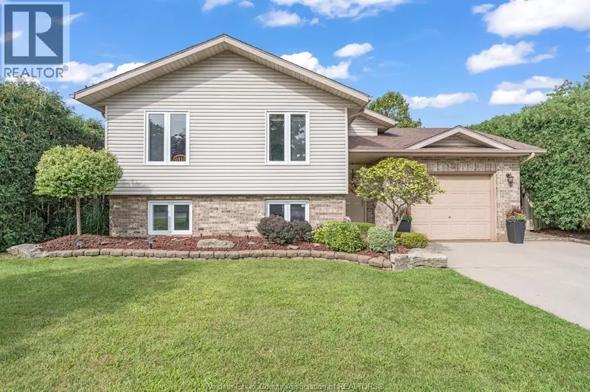 Detached at 3 Carter AVENUE, Leamington
