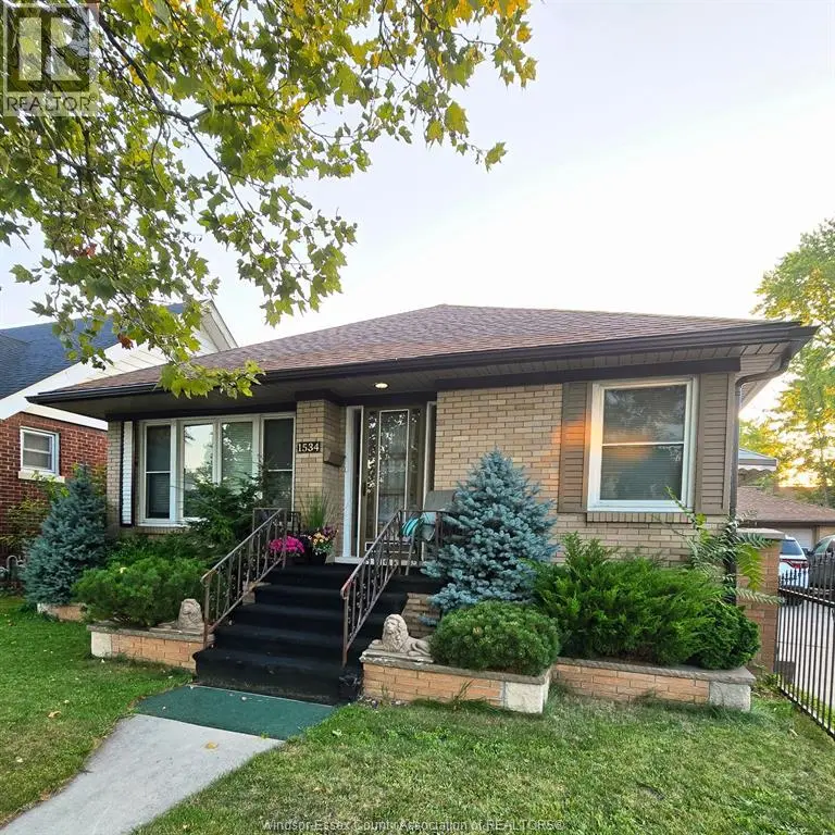 Detached at 1534 PILLETTE ROAD, Windsor
