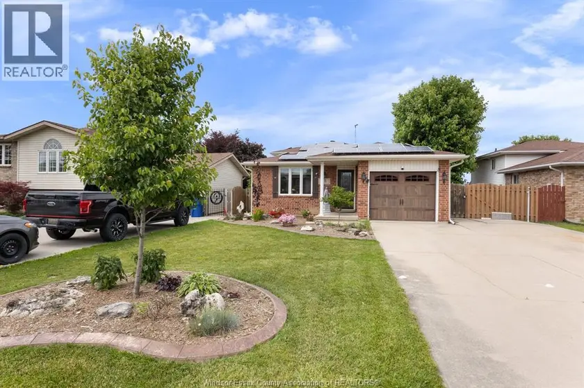 Detached at 18 AZAR DRIVE, Tilbury