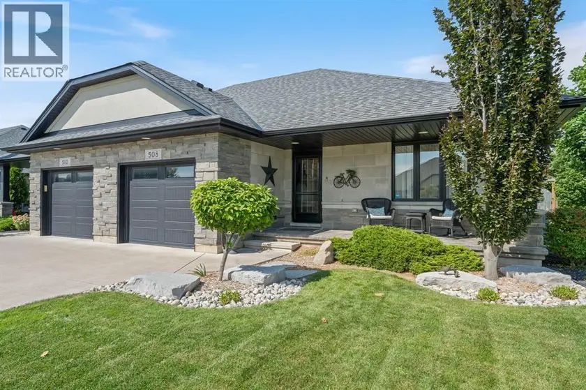 Semi-Detached/Link at 508 Molinari STREET, Sarnia