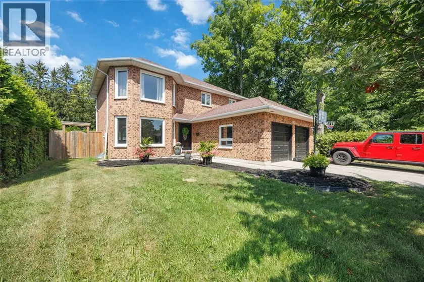 Detached at 2468 Hamilton ROAD, Sarnia