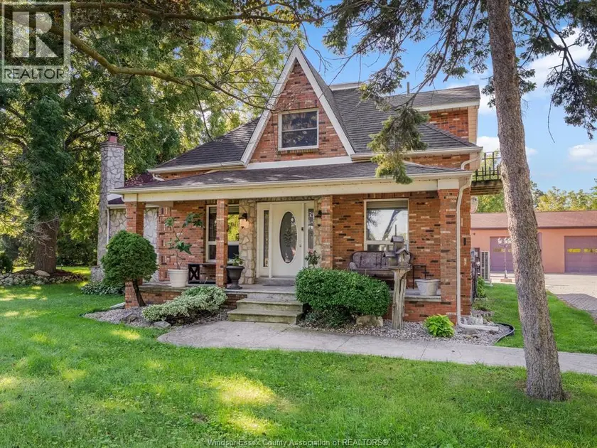 Detached at 667 COUNTY ROAD 20, Kingsville