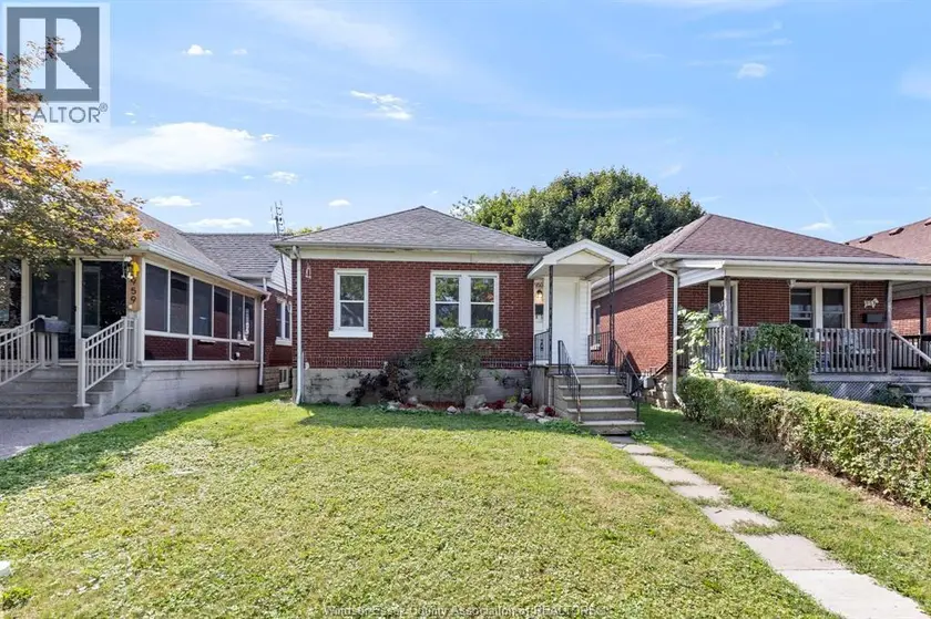 Detached at 955 MCEWAN, Windsor
