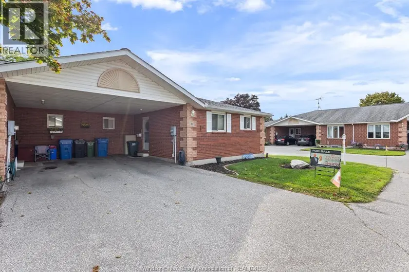 Townhouse at 8525 LITTLE RIVER Unit# 9, Windsor