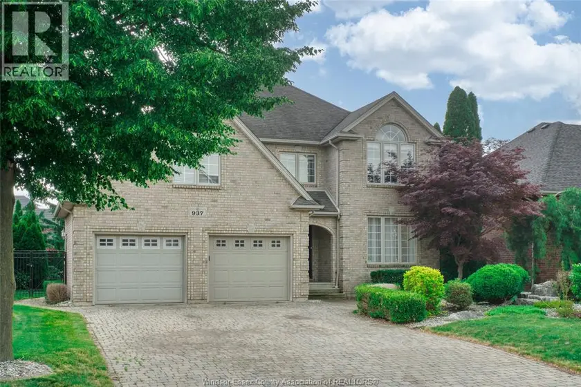 Detached at 937 PAVAN, Windsor
