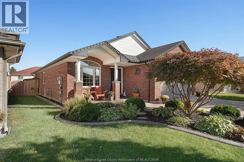 Detached at 4530 SASSAFRAS, Windsor