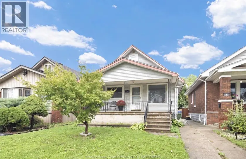 Detached at 1794 GLADSTONE, Windsor