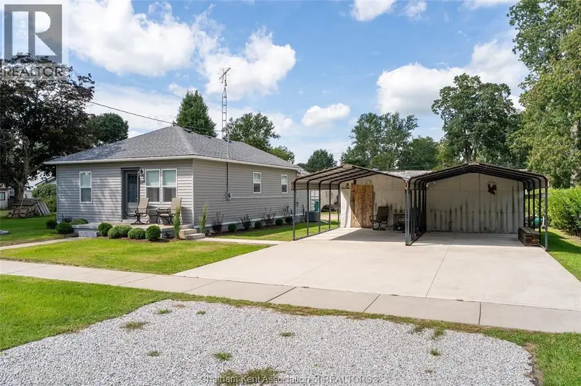 Detached at 226 OAK STREET East, Bothwell