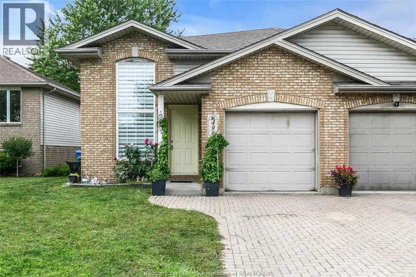 Semi-Detached/Link at 496 MERRILL AVENUE, LaSalle