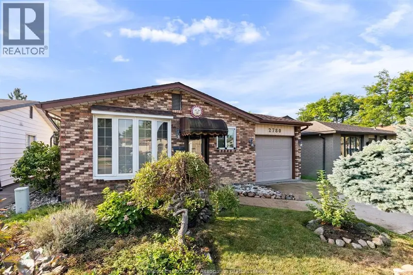 Detached at 2780 GARVEY, Windsor