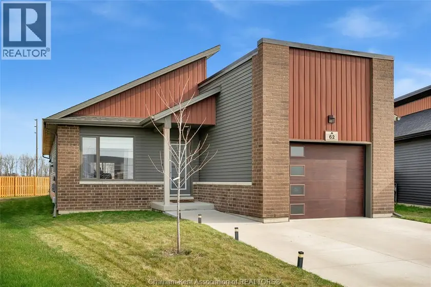 Detached at 62 MOONSTONE CRESCENT, Chatham