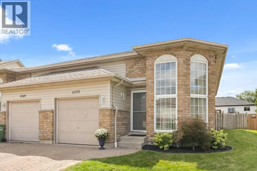 Semi-Detached/Link at 1575 VOLLANS STREET, LaSalle