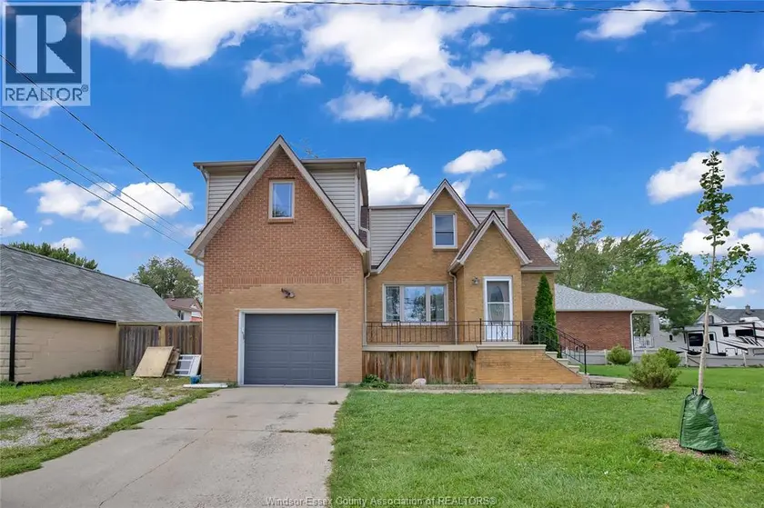Detached at 2397 CHANDLER, Windsor