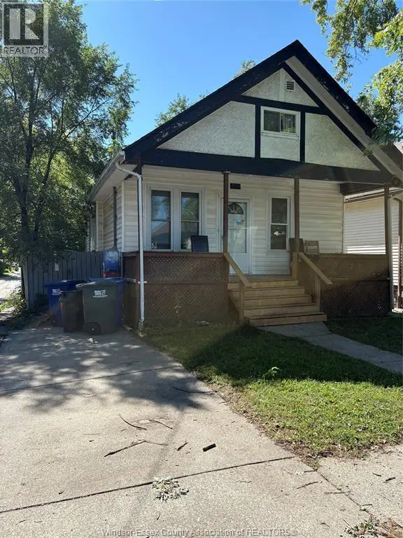 Detached at 559 GROVE, Windsor