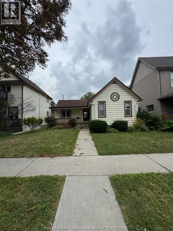 Detached at 425 CHILVER ROAD, Windsor