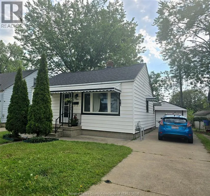 Detached at 3639 MATCHETT ROAD, Windsor
