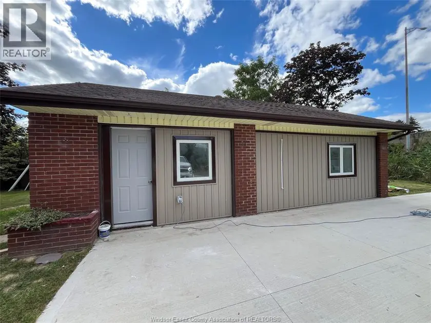 Detached at 2505 ASKIN Unit# 3, Windsor