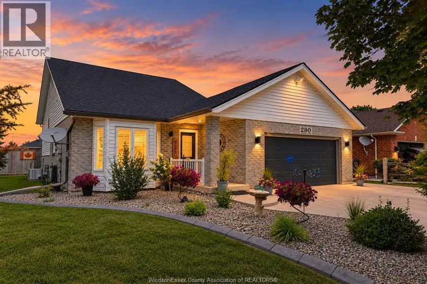 Detached at 280 McLellan, Amherstburg