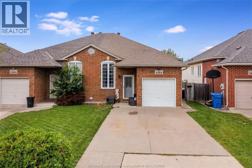 Semi-Detached/Link at 1565 HEATHERGLEN, Tecumseh