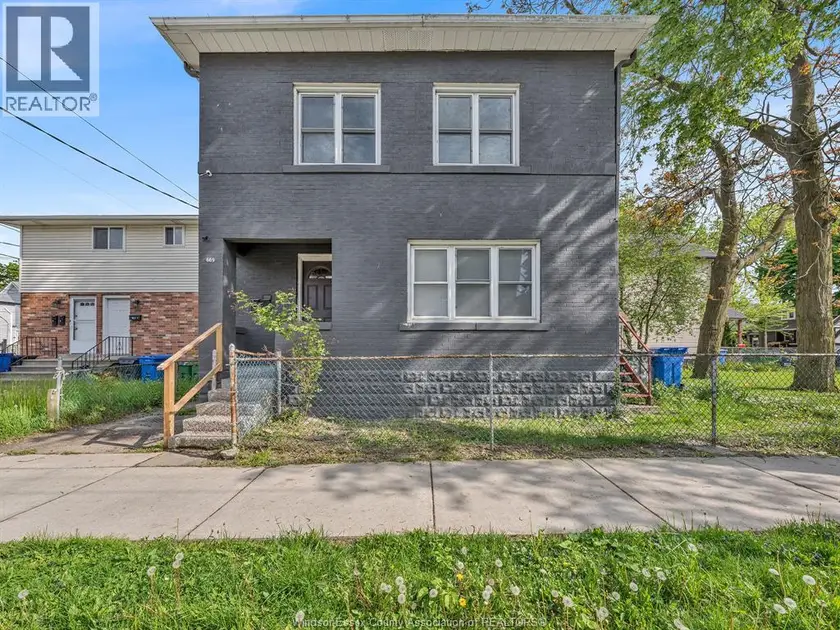 Detached at 669 Park, Windsor