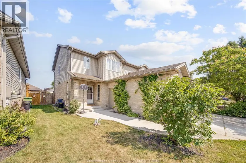 Semi-Detached/Link at 746 MICHAEL DRIVE, Tecumseh