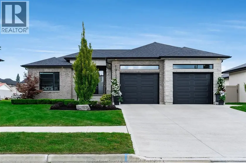Detached at 1912 Villa Canal, Kingsville