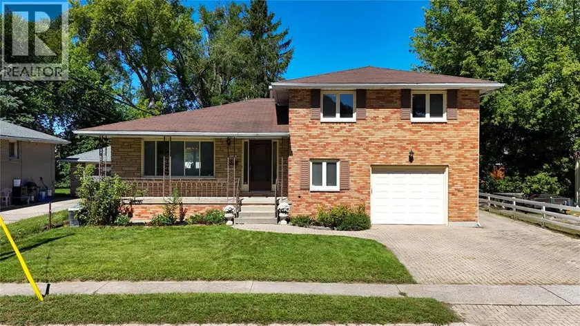 Apartment at 820 ALEXANDER STREET, Sarnia