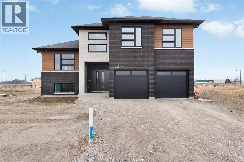 Detached at 2410 PARTINGTON, Windsor