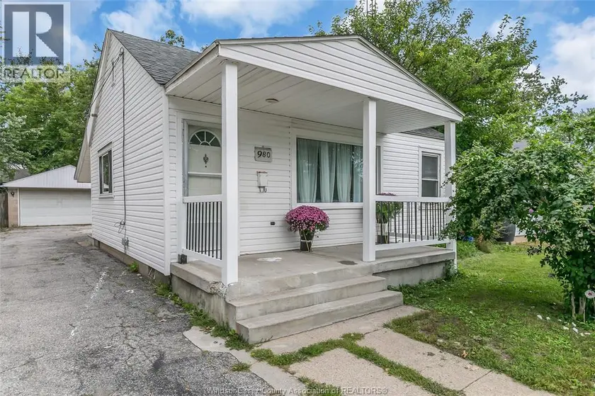 Detached at 980 PARTINGTON AVENUE, Windsor